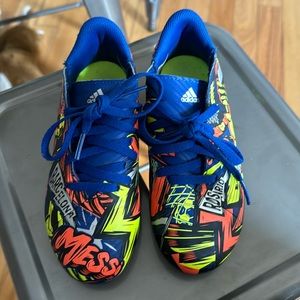 Boys size 1 adidas soccer cleats